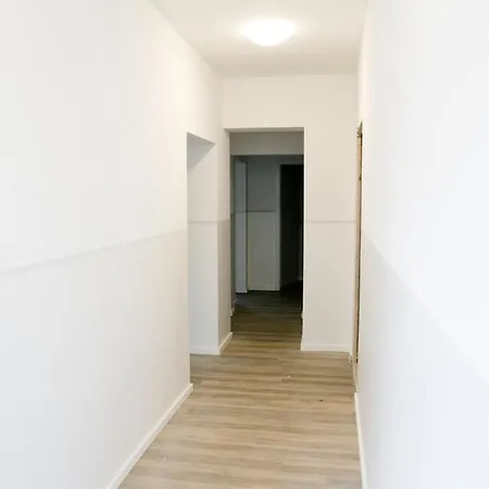 아파트 Bonquartier - Luxapt#4 Modernes Mit Self Check-in, Voll Ausgestatteter Kueche, Klimaanlage Und Parkplatz 상트아우구스틴